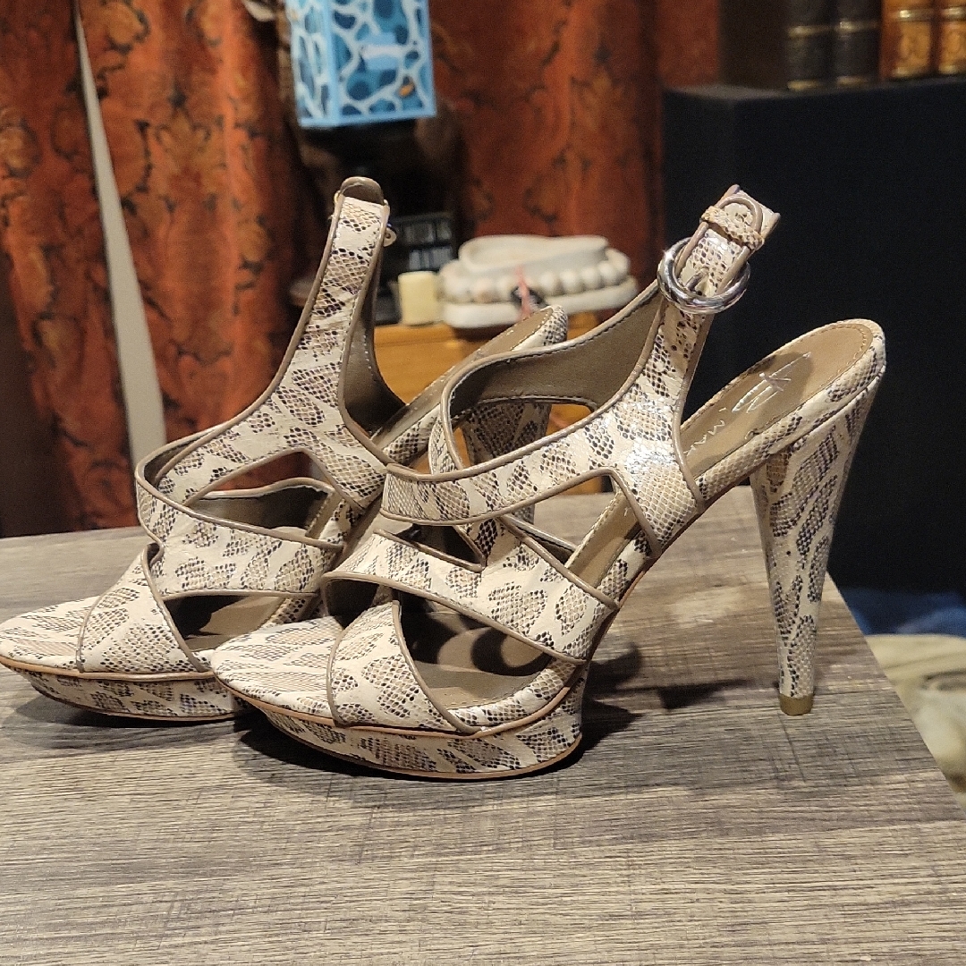 Snakeskin Print Strappy Stilletos,Sz.6/ Euc,"Adele",Platform Sandals